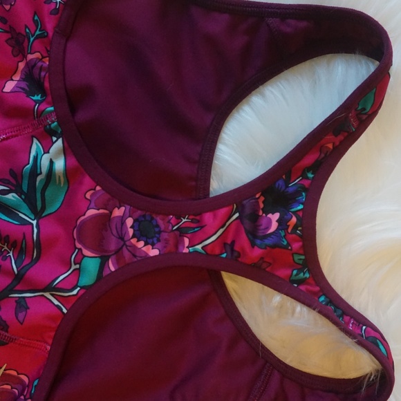 Old Navy Active Sports Bra - Picture 4 of 5